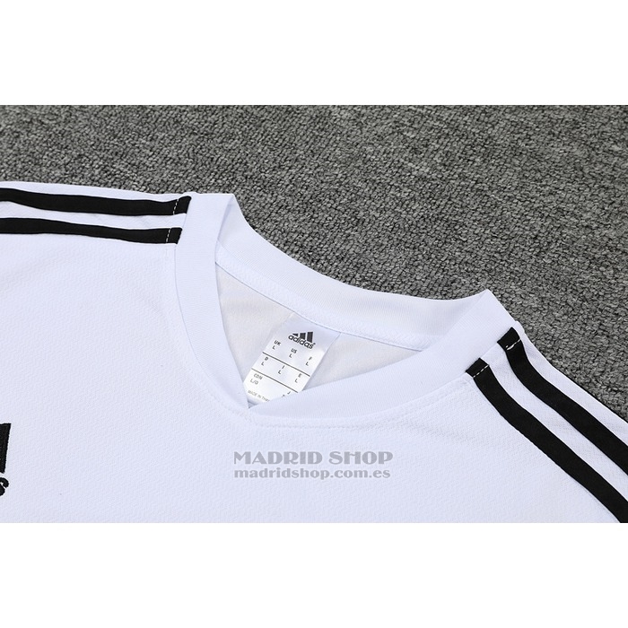 Chandal del Real Madrid Manga Corta 2022-2023 Blanco y Purpura - Pantalon Corto